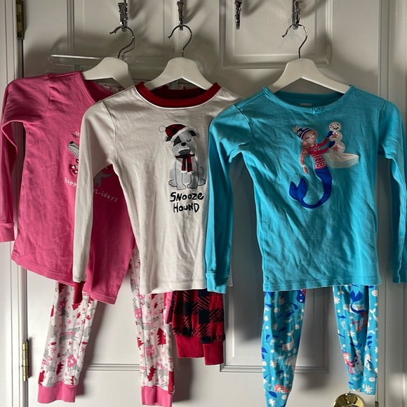Gymboree set of 3 pajamas. Girls 100 % cotton. In very good condition.